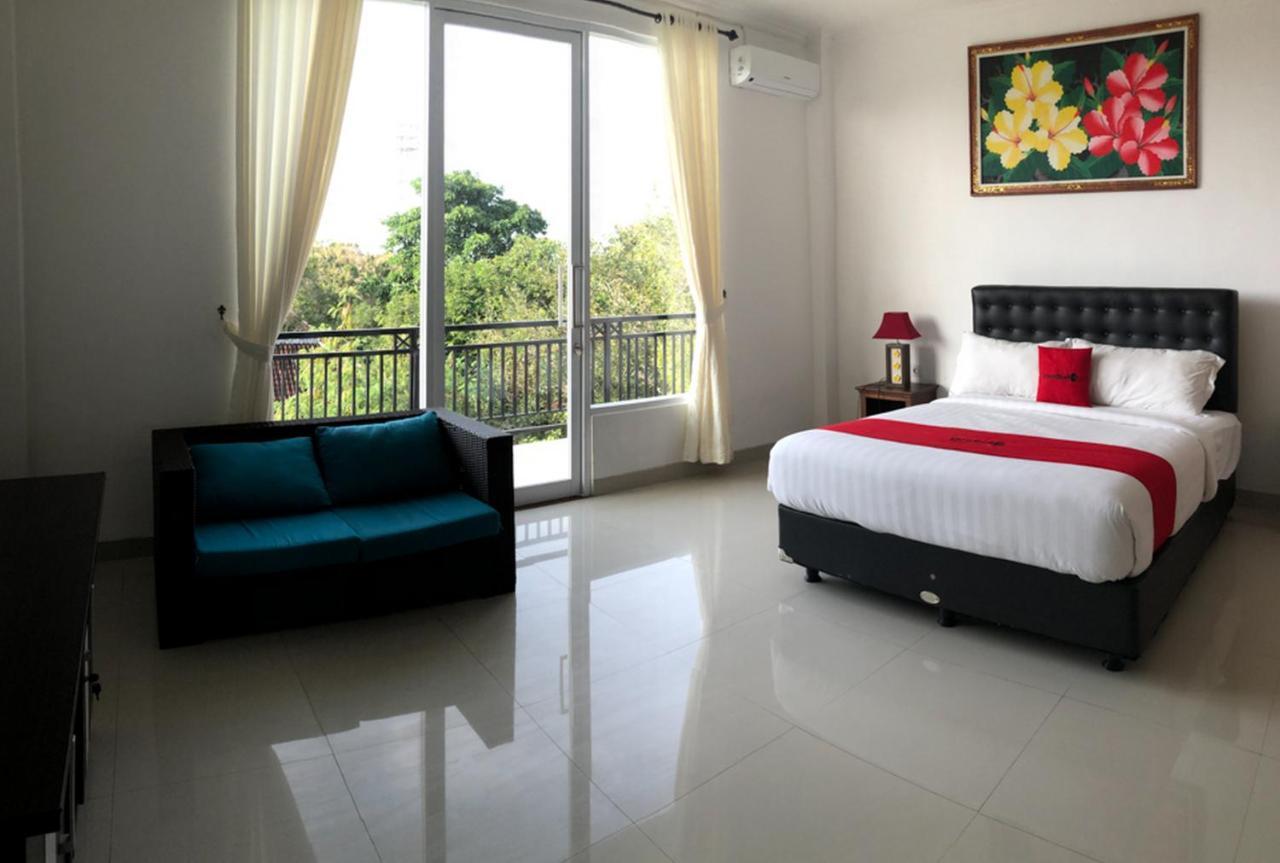 Reddoorz Plus Near Dreamland Beach جيمباران المظهر الخارجي الصورة