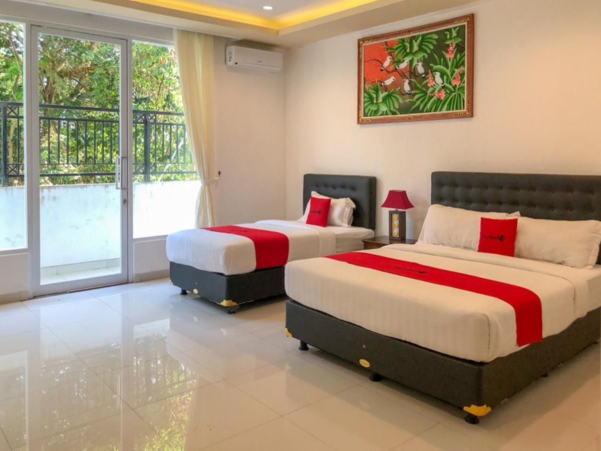 Reddoorz Plus Near Dreamland Beach جيمباران المظهر الخارجي الصورة
